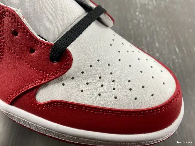 Rep Husky Low Jordan Air Chicago Retro 1 705329-600 0517